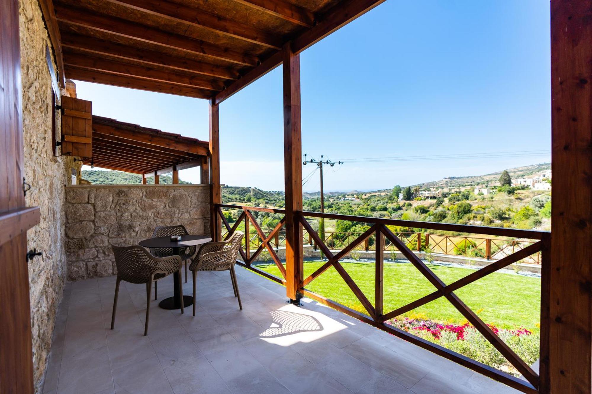 Harma Traditional Boutique Suites Paphos Pokoj fotografie