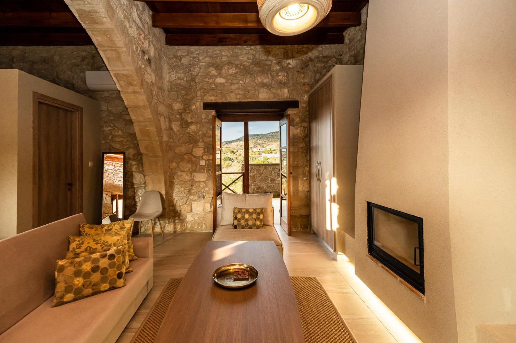 Harma Traditional Boutique Suites Paphos Pokoj fotografie