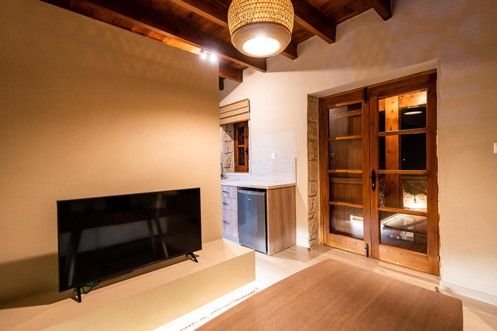 Harma Traditional Boutique Suites Paphos Pokoj fotografie