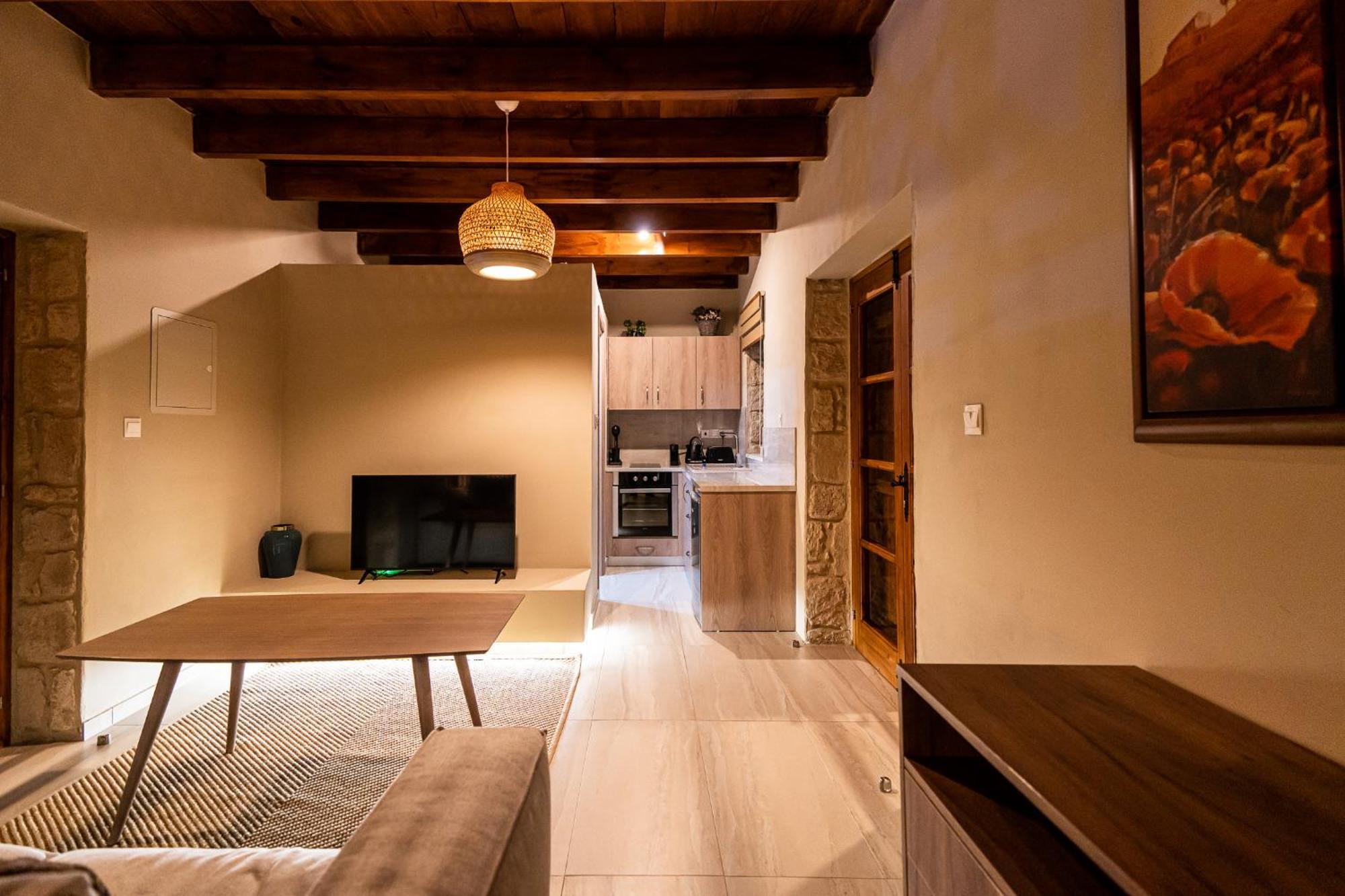 Harma Traditional Boutique Suites Paphos Pokoj fotografie
