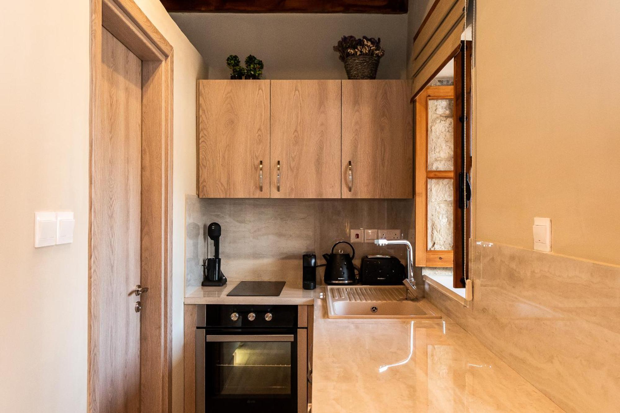 Harma Traditional Boutique Suites Paphos Pokoj fotografie