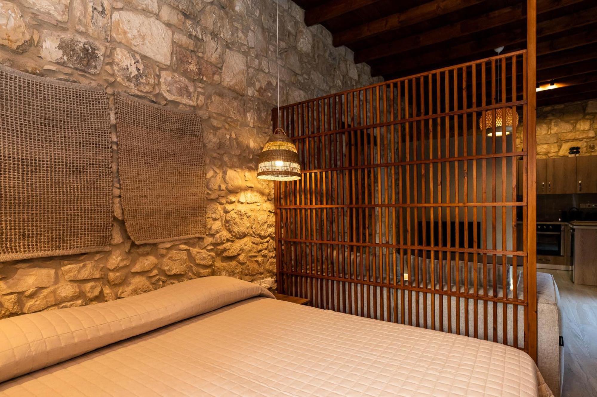 Harma Traditional Boutique Suites Paphos Pokoj fotografie